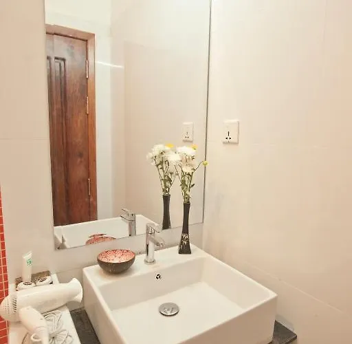 Deluxe  Without Window Twin Room
